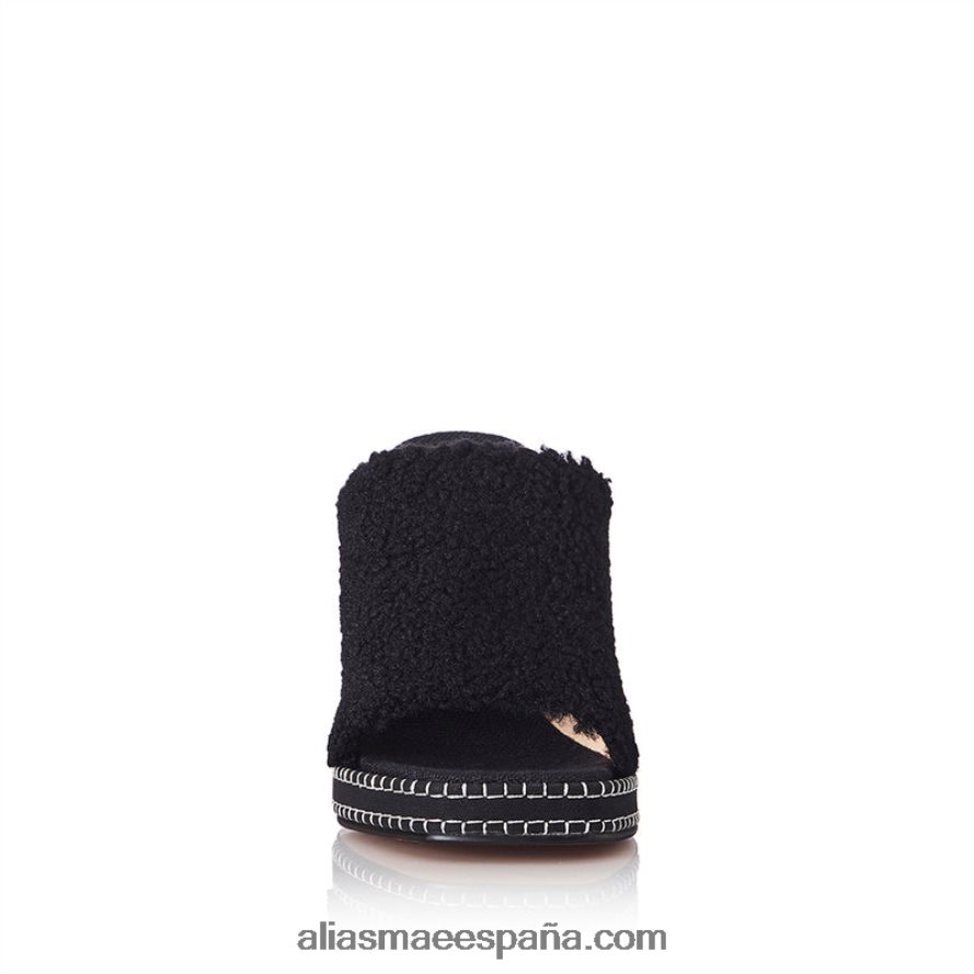 negro Alias Mae giselle NVV6BT34